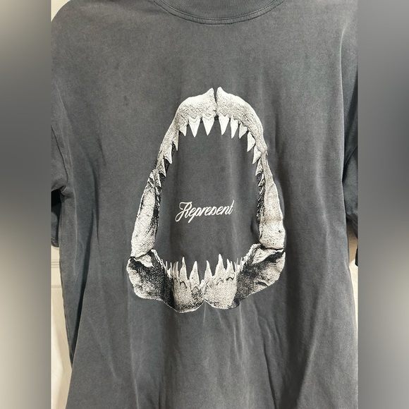 Represent Shark Teeth t shirt size small fits like a medium - Picture 4 of 9